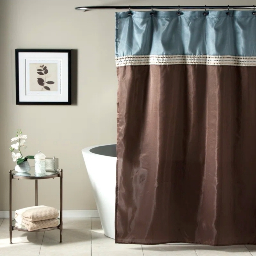 LD Shower Curtain 🛁